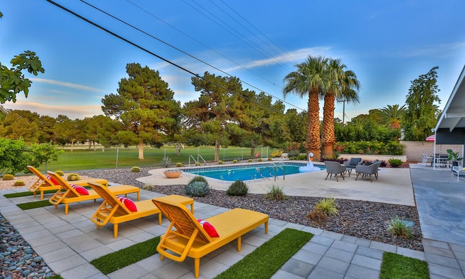 Las Vegas House | Modern MCM Gem with Ocean View, Pool & Close to Strip