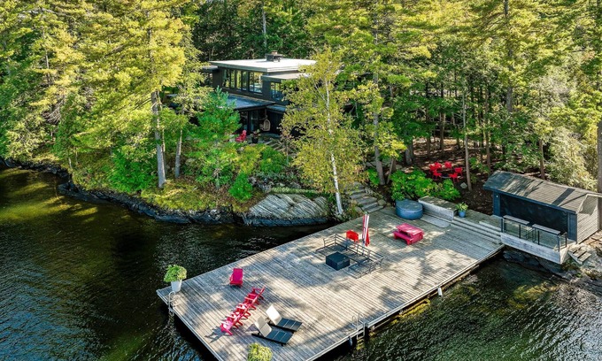 Minett Cottage | Modern Muskoka Masterpiece with Dockside Cabana & Ocean View