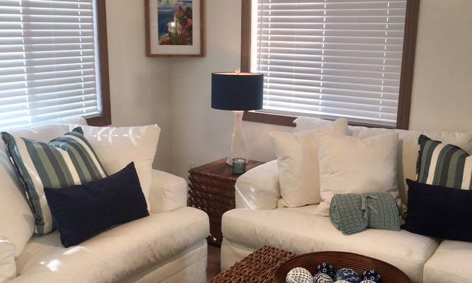 Laguna Beach Apartment | Modern Beach Retreat Steps from Downtown Laguna!