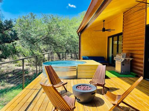 Dripping Springs Other | Modern Oceanfront Cabin with Heated Pool & Firepit