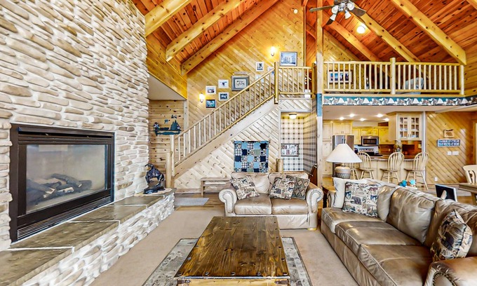 Sweetwater House | Pet-Friendly Mountainside Retreat with Lake View & Pool