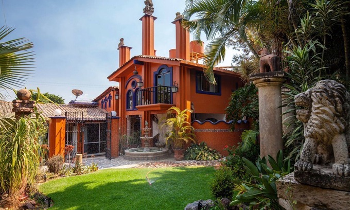Ajijic Villa | Gorgeous LGBTQ Mexican Hacienda Casa de la Paz- All are welcome!