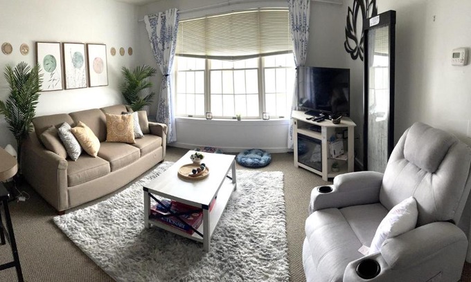 Hancock Apartment | Zen Suite for 4 at Jiminy: Pool Access & Ski On/Off