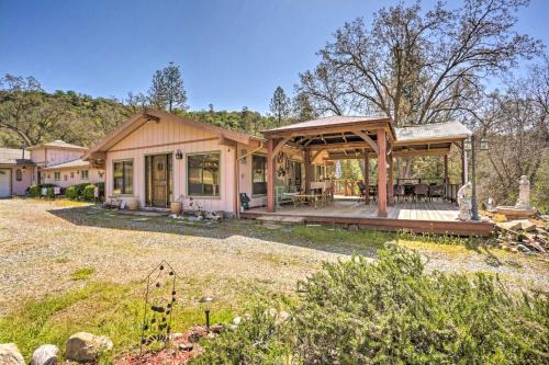 Oakhurst House | Oakhurst Retreat: 10/10 Family-Friendly Escape with Pool