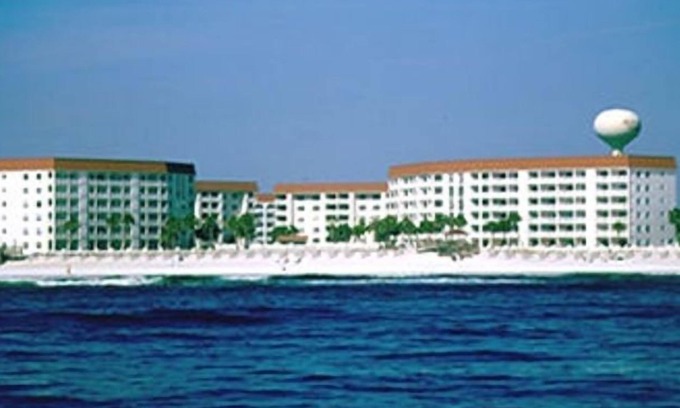 Fort Walton Beach Condo | Oceanfront Getaway with Amazing Views and Great Amenities