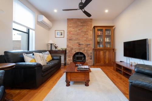 Invermay House | Elegant Escape at Gorgeous on Gleadow - Rated 9/10 by Guests