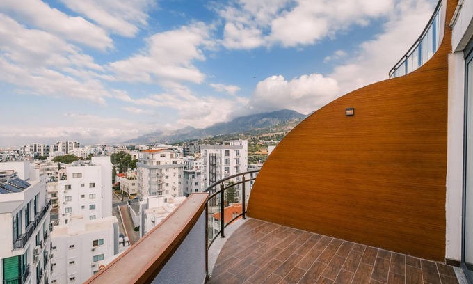 Zeytinlik Apartment | Elegant Residence in a Premier Kyrenia Complex with Pool