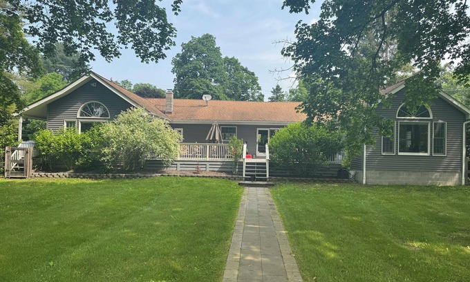 Rhinebeck House | Gorgeous Rhinebeck Ranch with private Pool