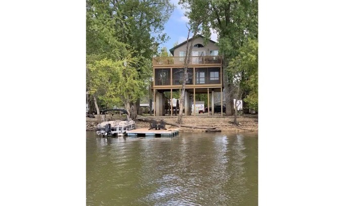 Prairie Du Chien House | Idyllic River Getaway with Family-Friendly Amenities