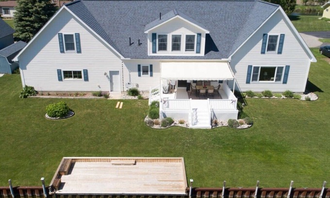 Indian River House | Impeccable Riverfront Retreat with Family-Friendly Amenities