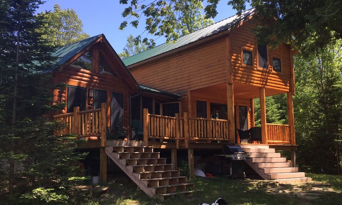 Beaver Island Cabin | Charming Rustic Island Getaway with Lake View & Spa