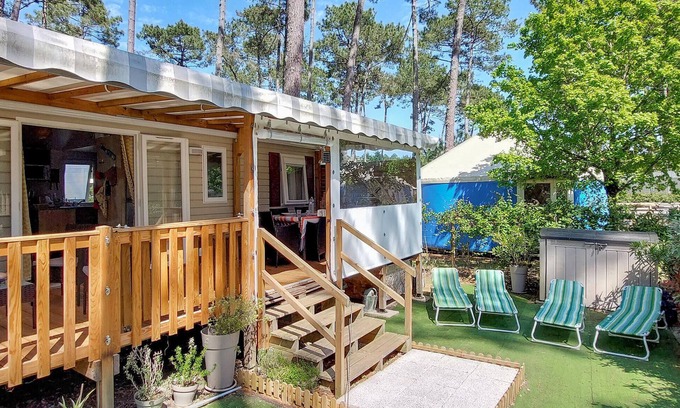 Saint-Julien-en-Born House | Gorgeous (sta)caravan