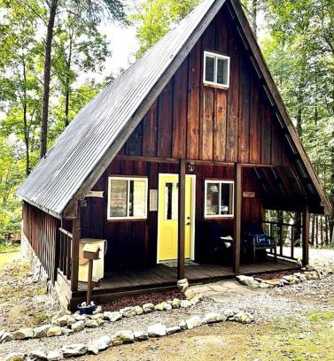 Wellington House | Gorgeous Secluded Cabin with Hiking Trails Near in Frenchburg, Kentucky