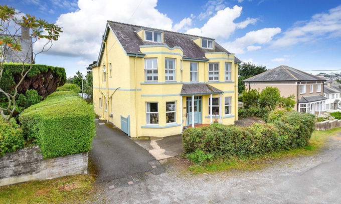 Abersoch House | Family-Friendly Retreat with Ocean Views in Abersoch
