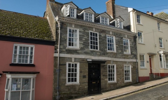 Modbury House | Private Village Townhouse with Pool and Ocean Views