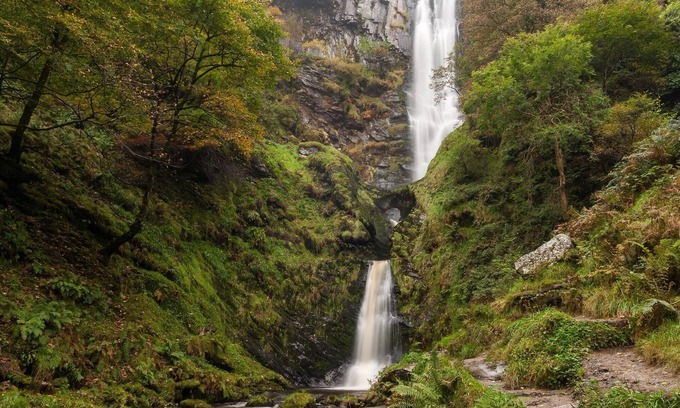 Oswestry House | Welsh Long House Retreat with Spa and Scenic Views