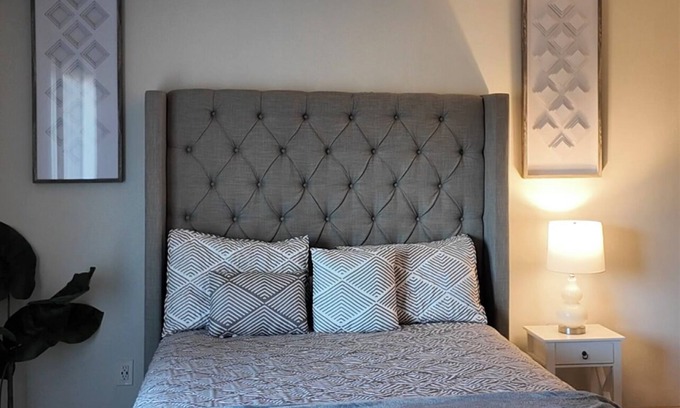 Huntsville Apartment | Inviting Loft in the Heart of Huntsville with Hot Tub