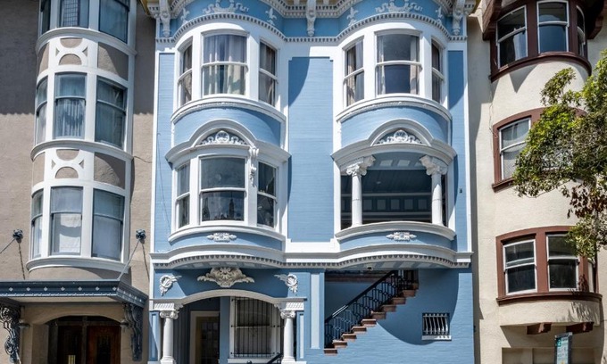 Nob Hill Apartment | Unique Victorian Top Flat in San Francisco's Heart