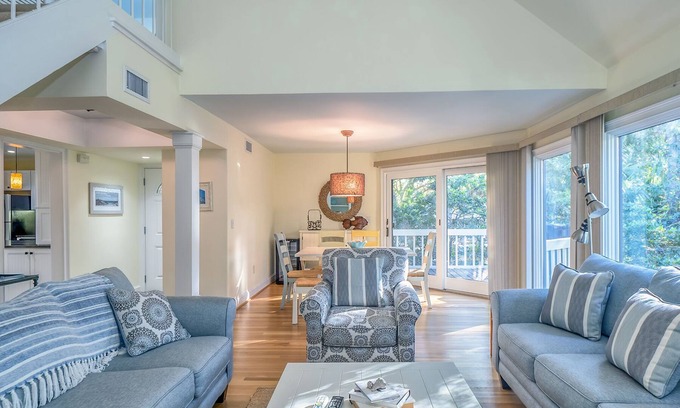 Spinnaker Beachhouses House | Updated Spinnaker: Walk to Beach, Pools & Ocean View!
