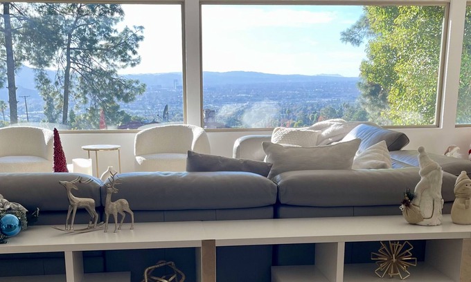 Brockmont House | Elegant Wellness Retreat with Pool & City Views