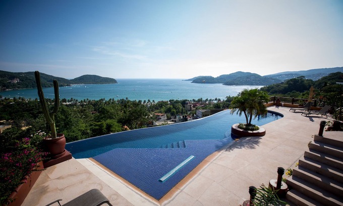 Ixtapa - Zihuatanejo Condo | Unforgettable Oceanfront Escape at LaRopa Beach Resort