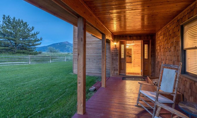 Emigrant House | Scenic Retreat with Hot Tub, Fireplaces & IR Sauna