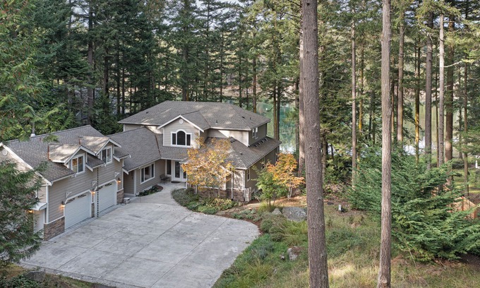 Roche Harbor House | Idyllic Waterfront Home with Hot Tub & Ocean Views