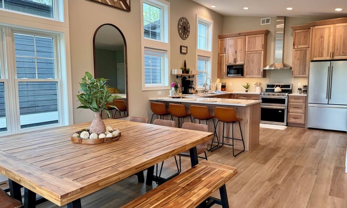 Duluth House | Modern Waterfront Retreat with Sunset Views & Pet Friendly