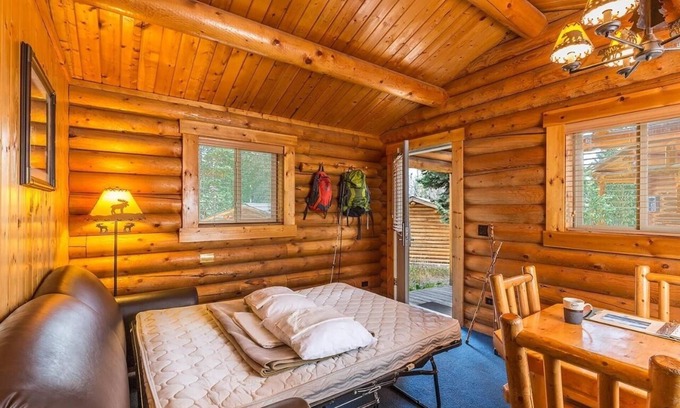 Moran Hotel | Welcoming Wyoming Retreat: Pet-Friendly Units Near Attractions
