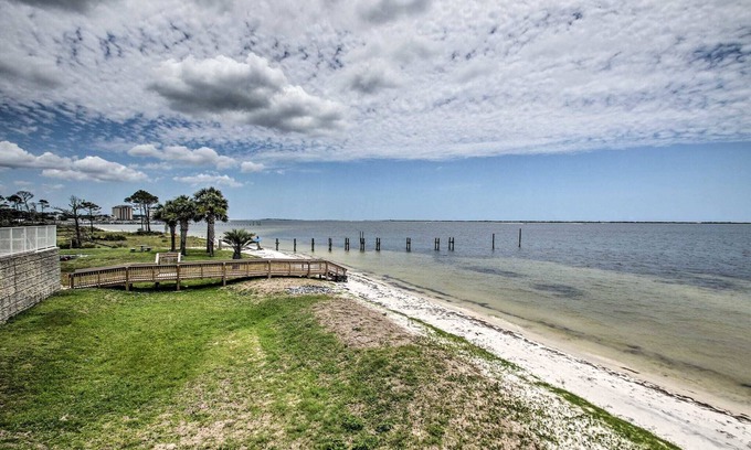 Ono Island Condo | Beachfront 3-Bedroom Condo with Pool and Breakfast Included