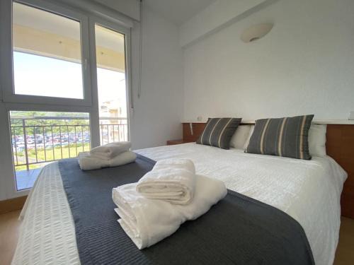 Gorliz Apartment | Relax at Gorliz Beach House - Family-Friendly Retreat