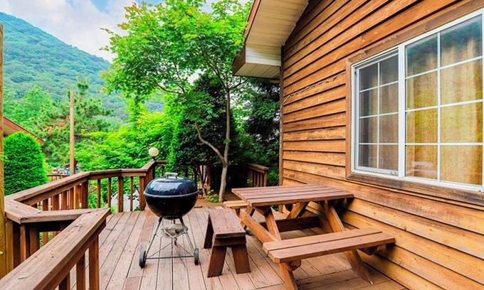 Goseong House | Experience Goseong Gureumwiui Sanchaek Pension with Pools