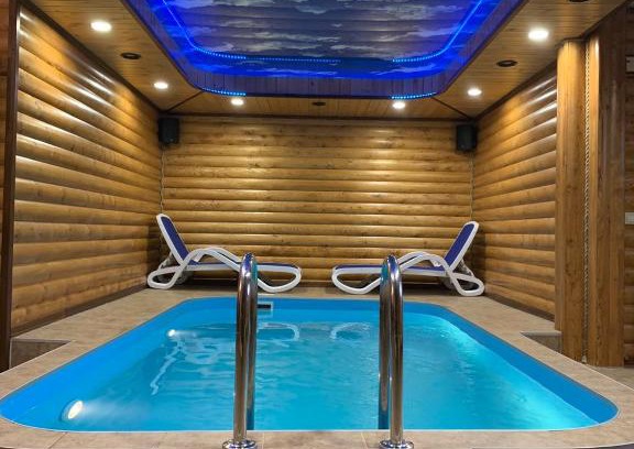 Volgograd House | Budget-Friendly Gostevoi Dom Imperia with Breakfast & Hot Tub