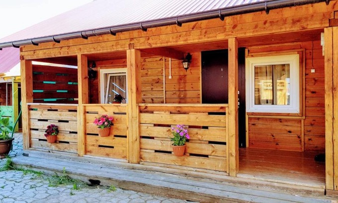 Bol'shoye Goloustnoye House | Discover Gostevoi Dvor Anna: Pet-Friendly Stay with Breakfast
