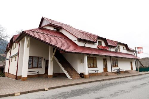 Soymy Hotel | Discover Comfort at Gostyniy Dvir Synevir Hotel