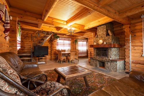 Iltsi House | Discover Gostynnyi Dvir Burkut: Family-Friendly Retreat