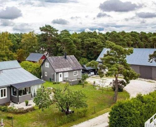 Stanga Villa | Pet-Friendly Retreat at Gotland Hästgård in Stånga