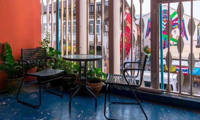 Old Phuket Town Hotel | Budget-Friendly Gotum Hostel 2 with Breakfast at Thalang Road
