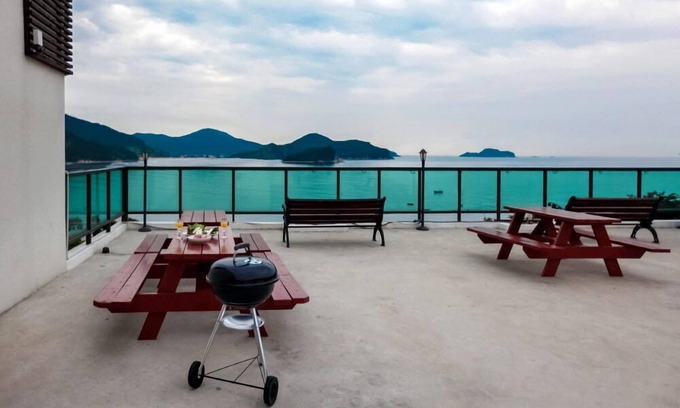 Irun-myeon House | Goun Pension: Family-Friendly Retreat with Breakfast Included