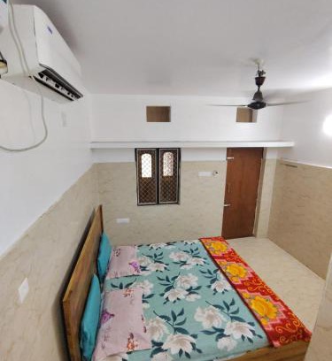 Puri House | Budget-Friendly Comfort at Gourinandan Lodge with Breakfast