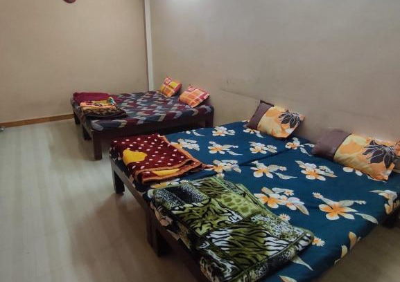 Ujjain House | Budget-Friendly Stay at Gourishankar Guest House