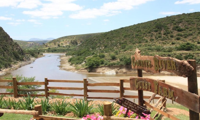 Albertinia House | Inviting Gourits River Guest Farm with Pool & Breakfast