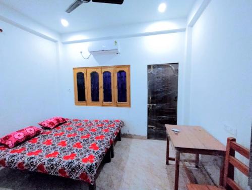 Varanasi House | Pet-Friendly Govind Bhila Paying Guest House with Breakfast