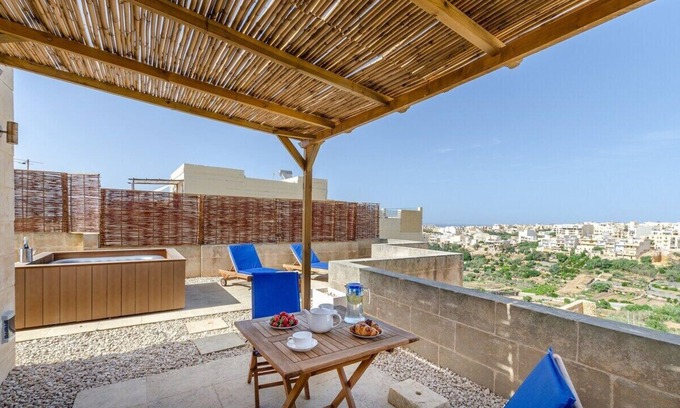 Xaghra Apartment | Relaxing Gozo PH: Private Rooftop Hot Tub & Scenic Views