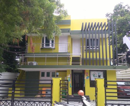 Madurai House | Cozy GPLushomestay: Breakfast, Hot Tub & Family-Friendly