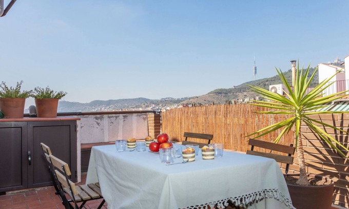 El Coll Apartment | Explore Gràcia: Parc Güell with Family-Friendly Amenities