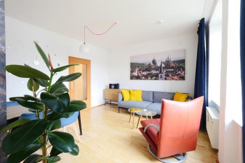 Erfurt Apartment | Charming Gründerzeitwohnung with Terrace Near Old Town
