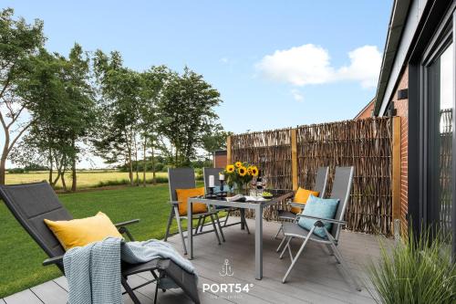 Emmelsbull Apartment | Family-Friendly Grünwald with Relaxing Hot Tub Amenities
