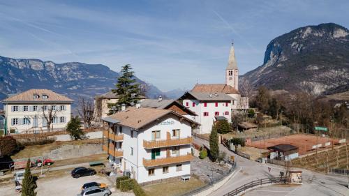 Salorno Hotel | Grünwald: Pet-Friendly Retreat with Top Guest Ratings