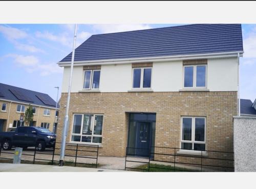 Swords House | Guest Rated: 9.8 at GRAB HOUSE Swords - Family Friendly Stays